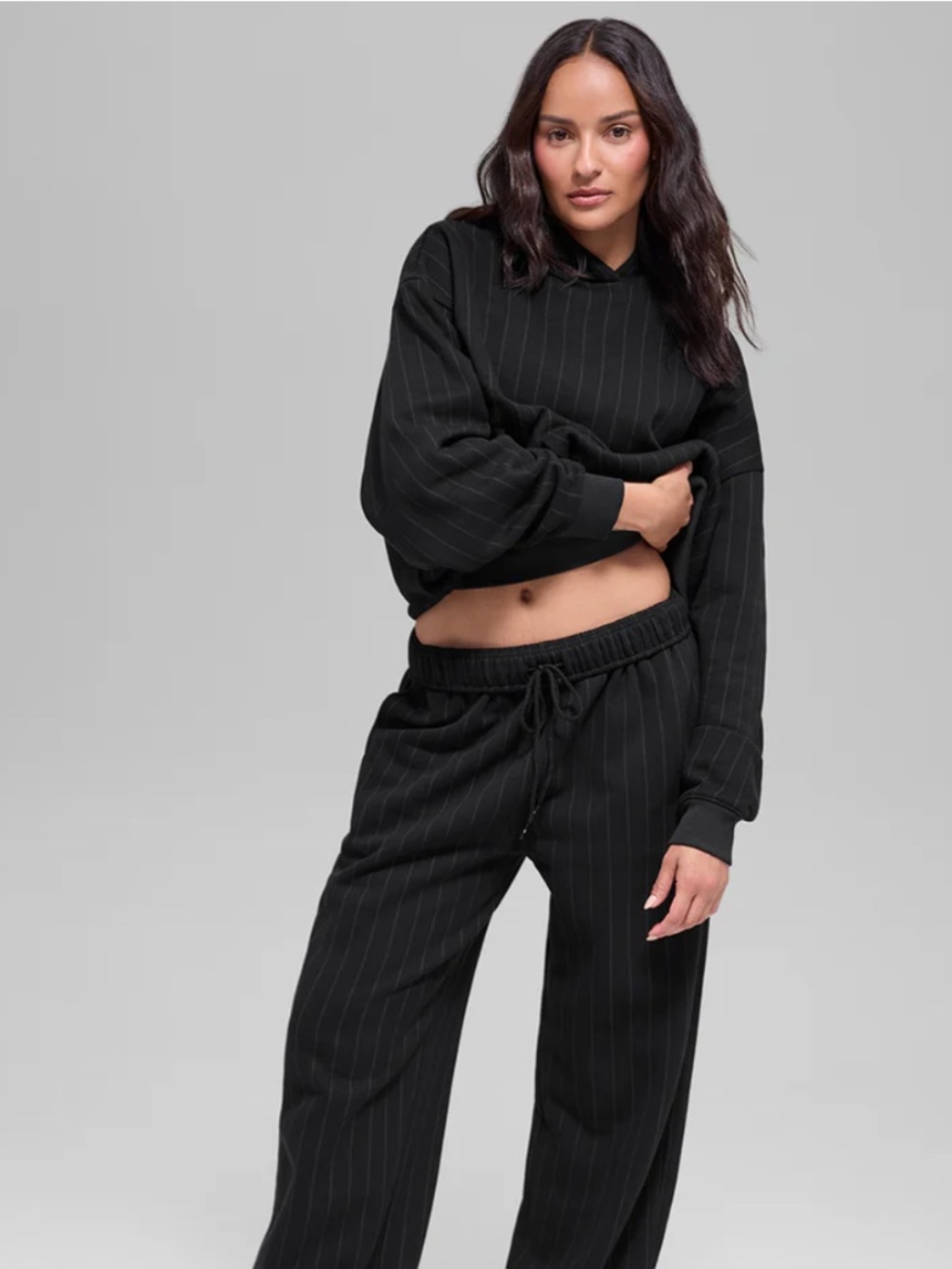 (#19) Alo Yoga Pinstripe Hoodie -black - Picture 5 of 8